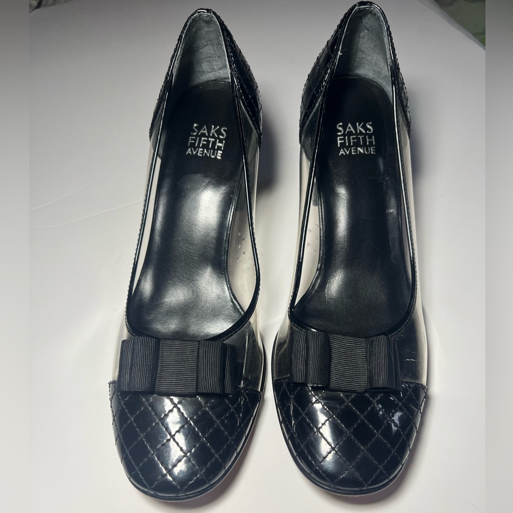 Saks Fifth Avenue Black patent leather Quilted Heels with Bow